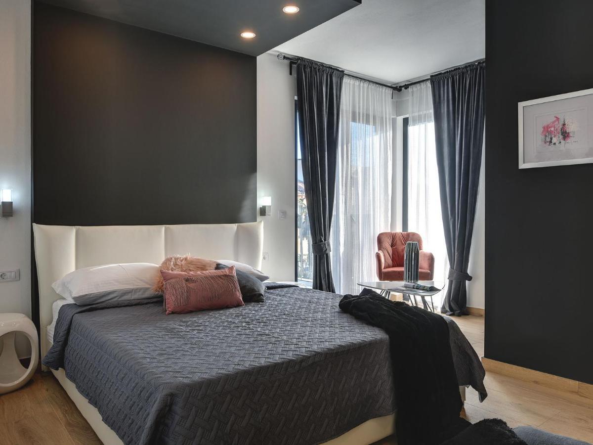 Luxurious In With Pool Vila